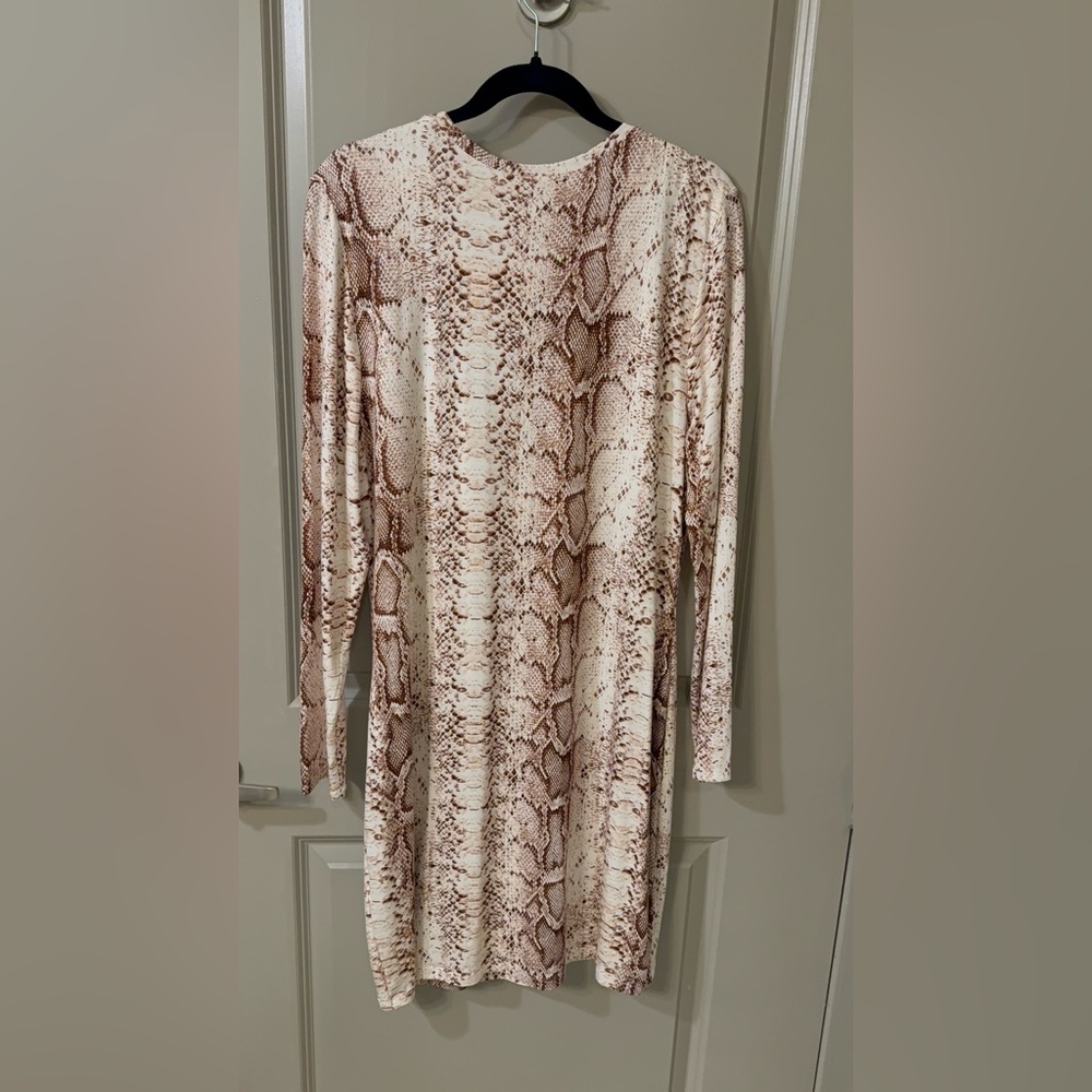 Macys Bar III Snake Print V-Neck Bodycon Dress in Brown & Cream XXL - Picture 2 of 4